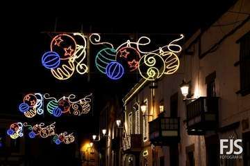 La Navidad ya ilumina Telde/Francisco Javier Santana y Antonio Alí.